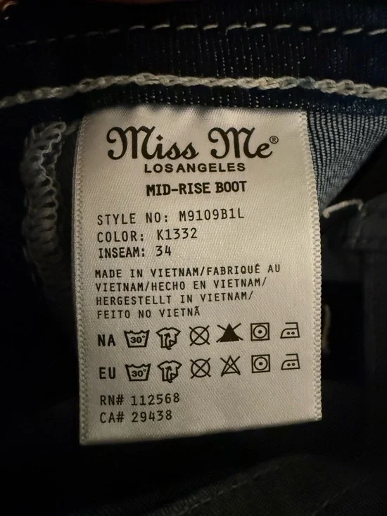 NWT Miss Me women’s Jeans Dk Blue 30x34 Mid Rise Bootcut Fleur-De-Lis Slim Fit - Picture 10 of 11